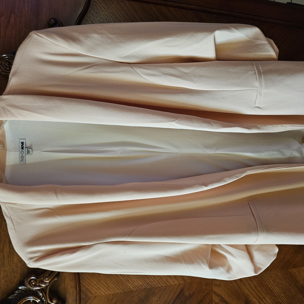 Fashion Nova Cream Blazer